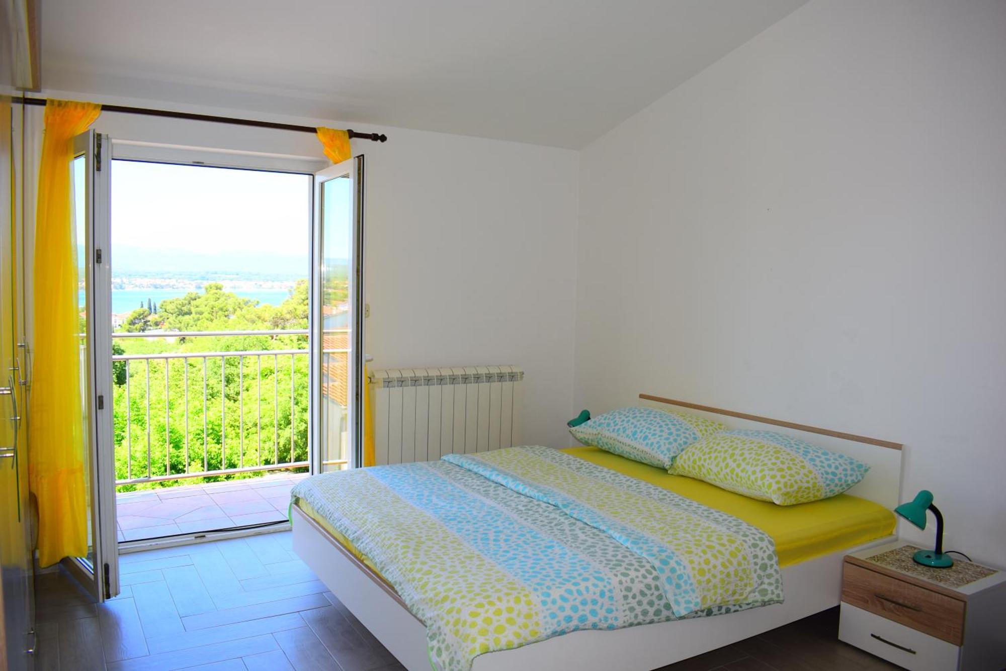 Apartments Milica Malinska Bilik gambar