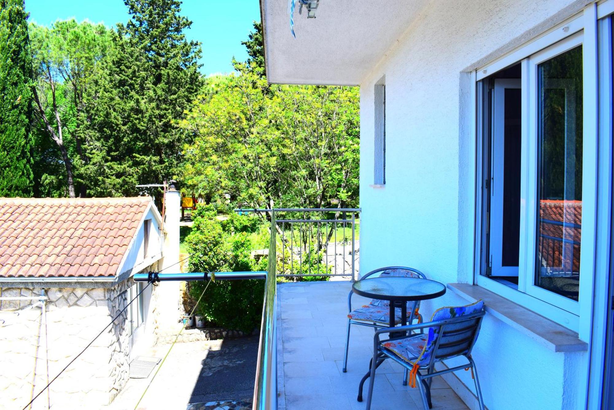 Apartments Milica Malinska Bilik gambar