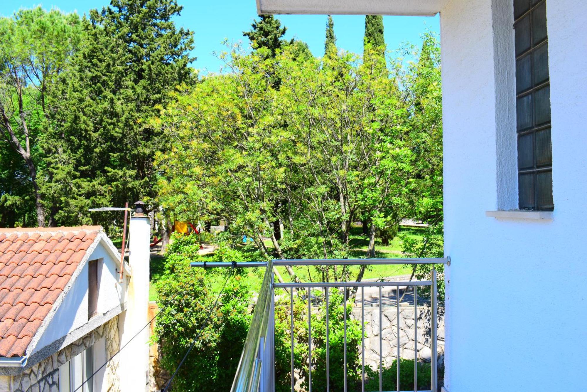Apartments Milica Malinska Bilik gambar